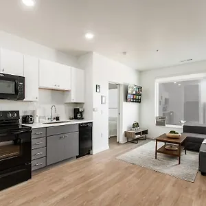 Brand New Gorgeous 1br I Gym + Free Park , Columbus United States